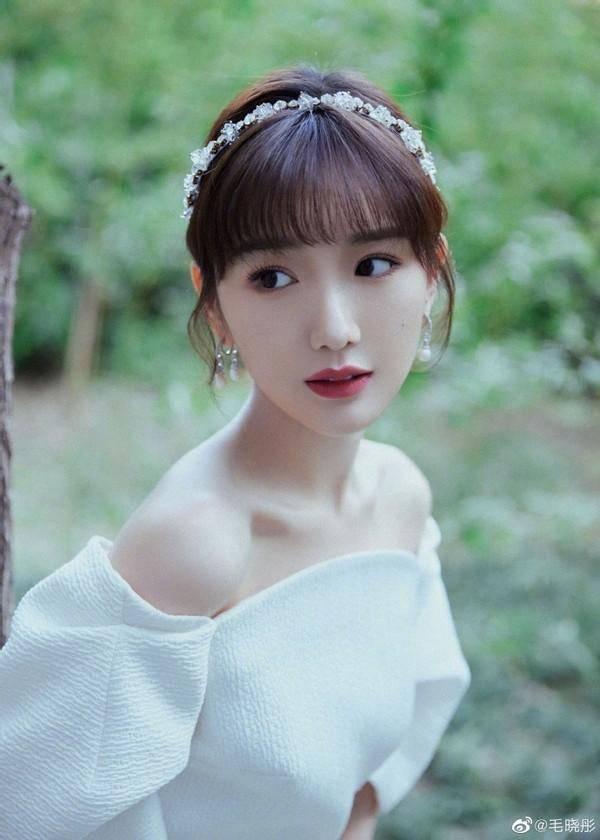 娱乐圈吃瓜爆料毛晓彤,娱乐圈风波中的坚韧与成长