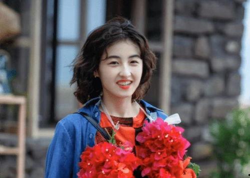 娱乐吃瓜女艺人进团